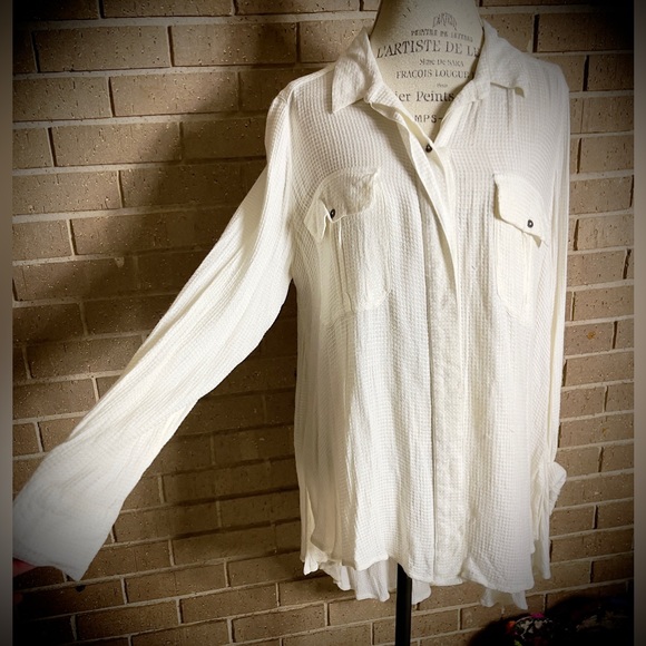 FREE PEOPLE White Long Sleeve Button Down Shirt with Adjustable Back Panel - Picture 3 of 11